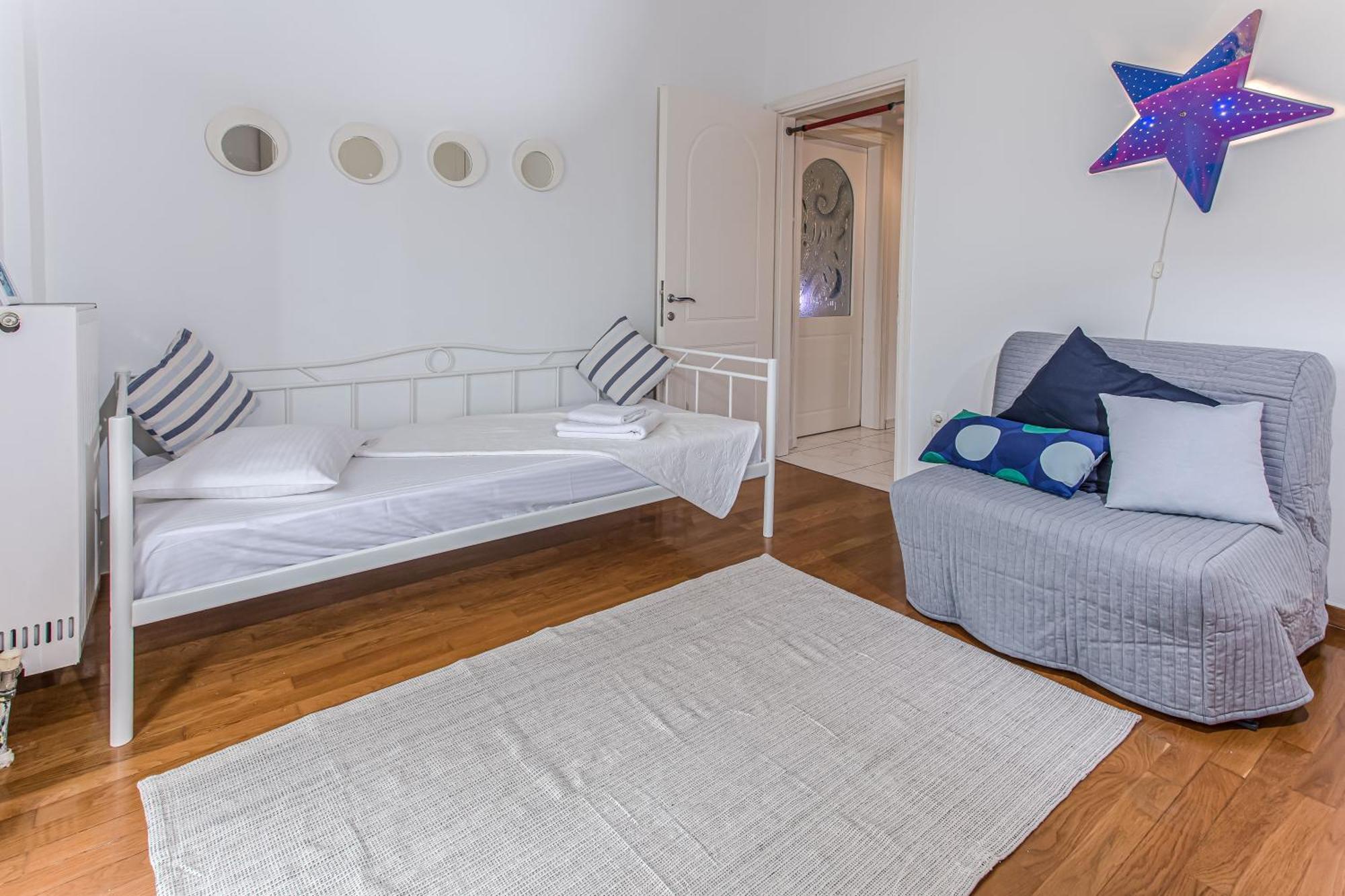 Celestial Garden-Thessaloniki'S Modern, Eclectic Penthouse With An Amazing View And Veranda Exterior photo