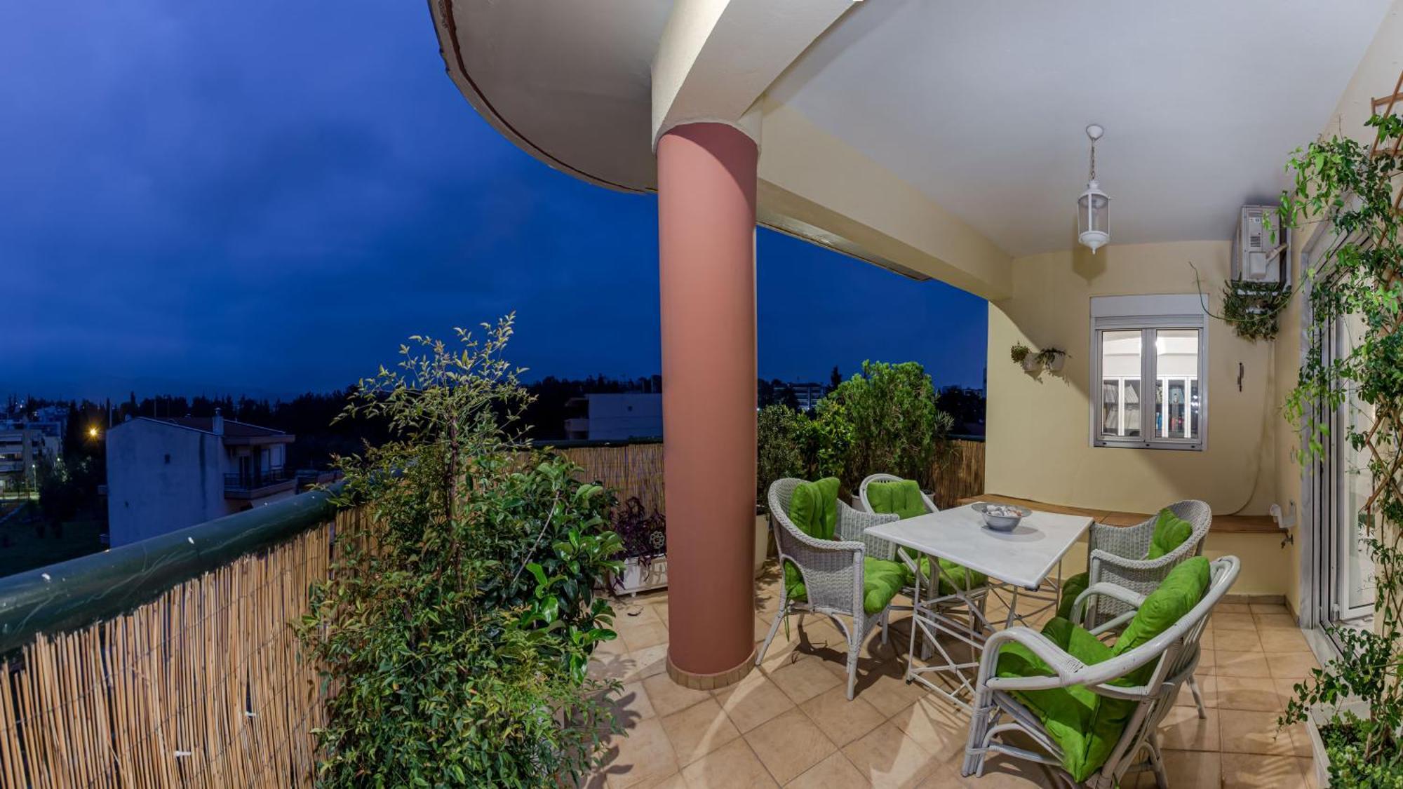 Celestial Garden-Thessaloniki'S Modern, Eclectic Penthouse With An Amazing View And Veranda Exterior photo