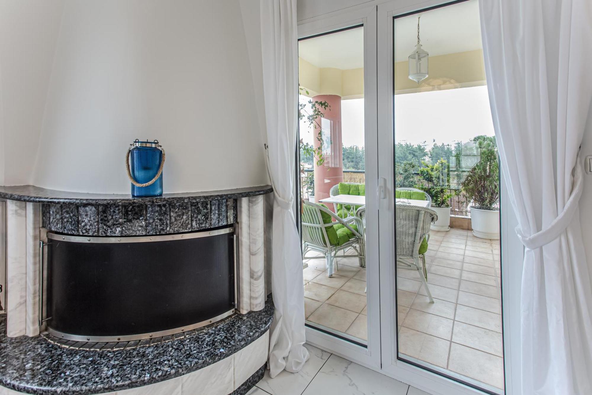 Celestial Garden-Thessaloniki'S Modern, Eclectic Penthouse With An Amazing View And Veranda Exterior photo
